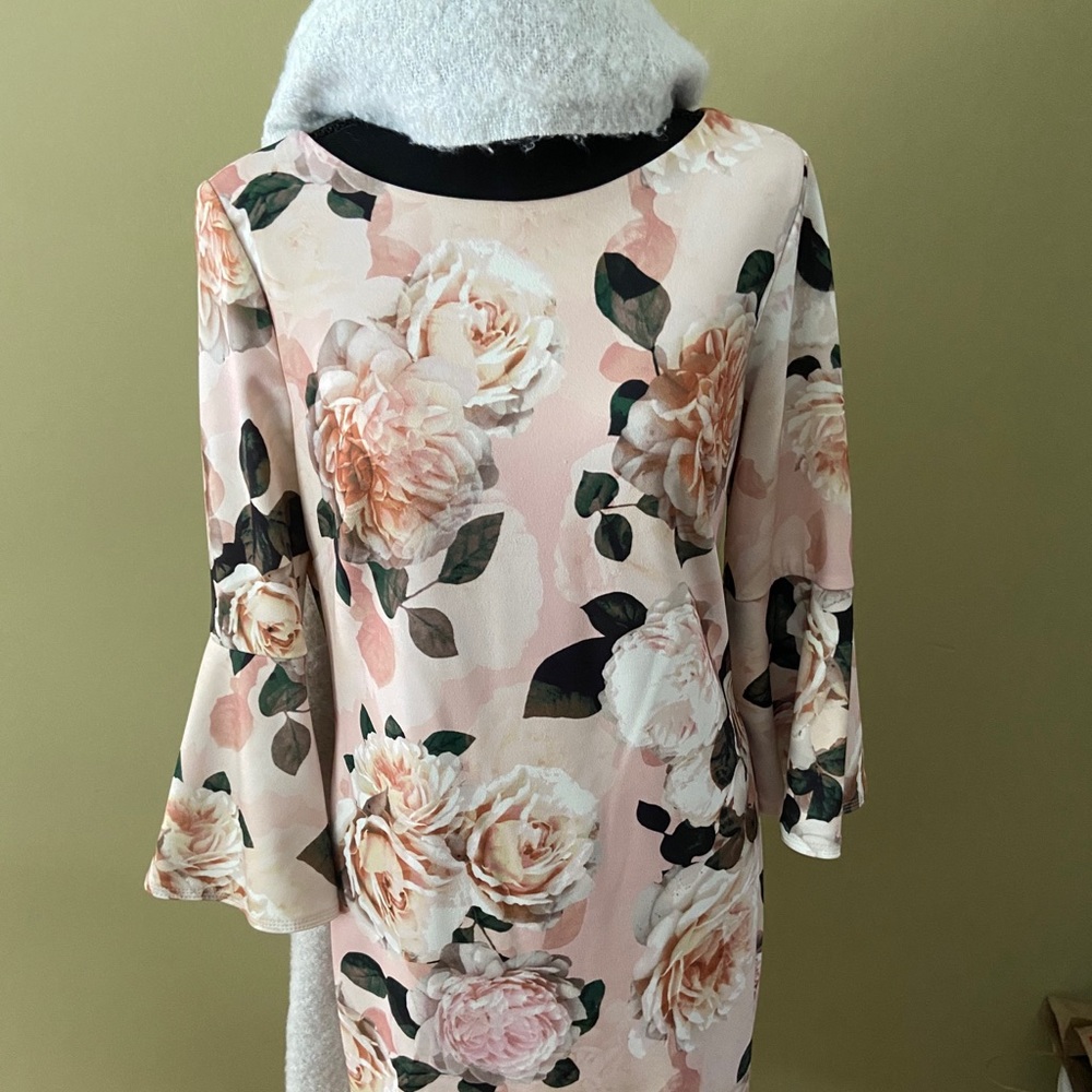 Floral Calvin Klein Spring dress